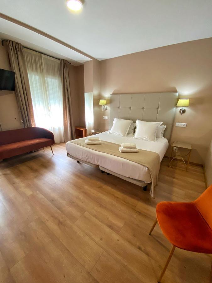 Hotel Ribeira Sacra Монфорте де Лемос Екстериор снимка