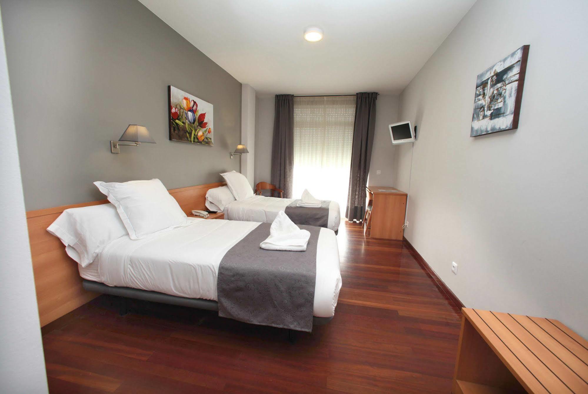 Hotel Ribeira Sacra Монфорте де Лемос Екстериор снимка